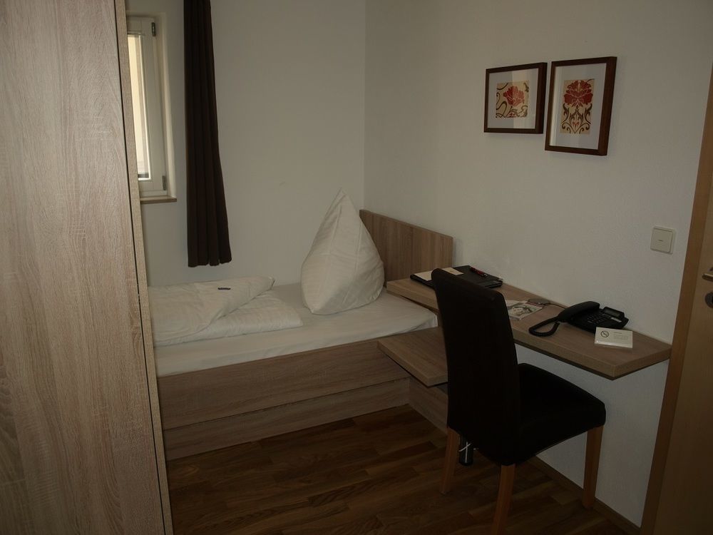 Hotel Gasthaus Zur Sonne Dinkelsbuehl Luaran gambar
